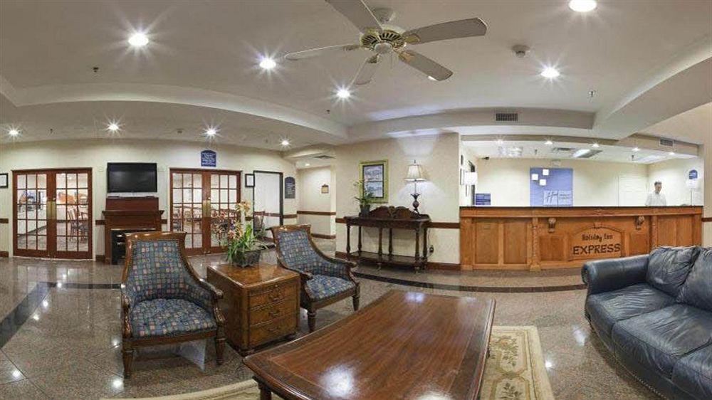 Savannah Gateway Hotel & Suites Georgetown Екстериор снимка