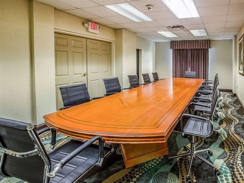 Savannah Gateway Hotel & Suites Georgetown Екстериор снимка
