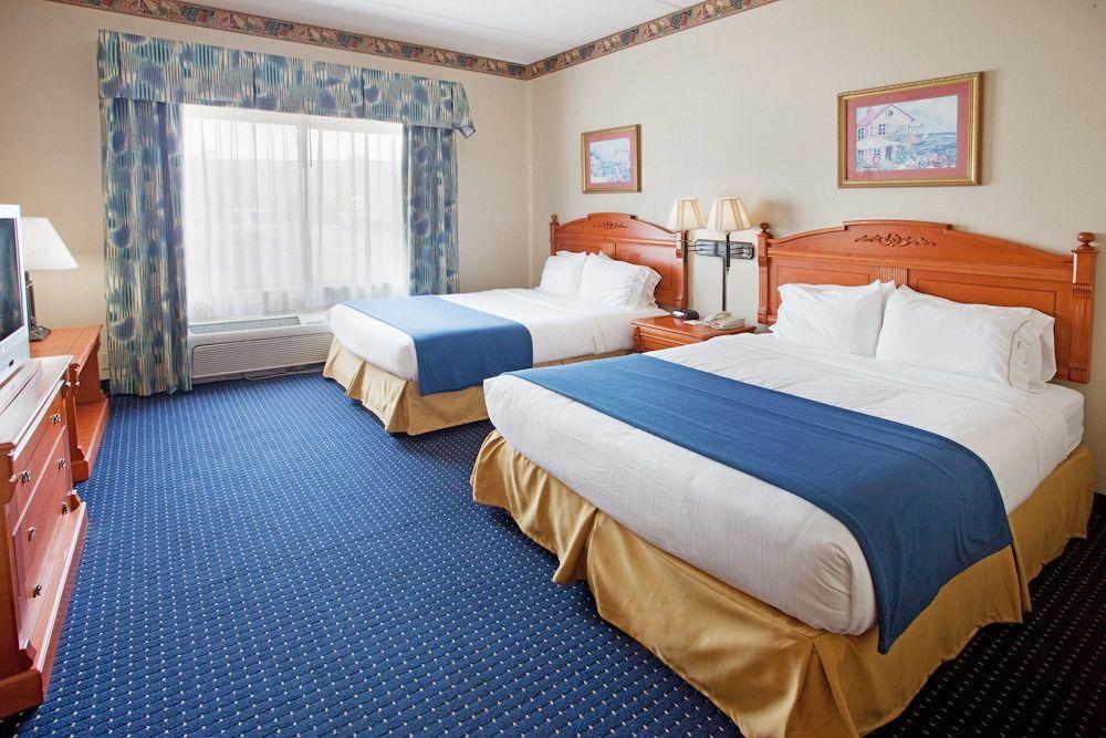 Savannah Gateway Hotel & Suites Georgetown Стая снимка