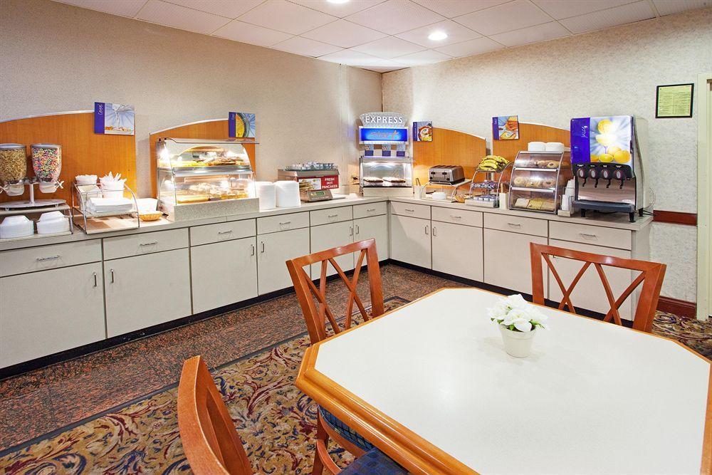 Savannah Gateway Hotel & Suites Georgetown Екстериор снимка