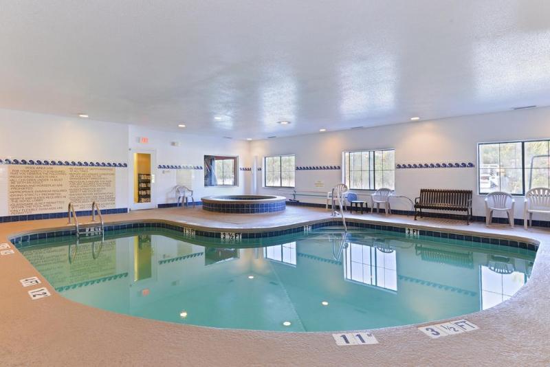Savannah Gateway Hotel & Suites Georgetown Екстериор снимка