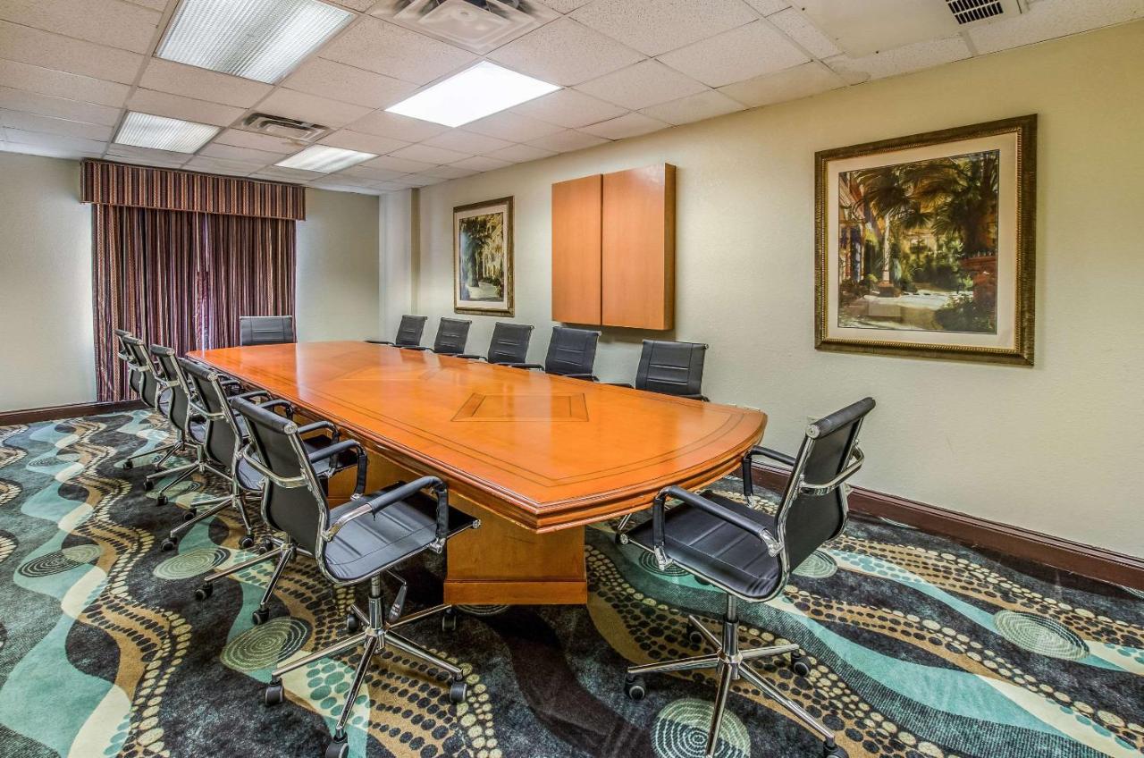 Savannah Gateway Hotel & Suites Georgetown Екстериор снимка