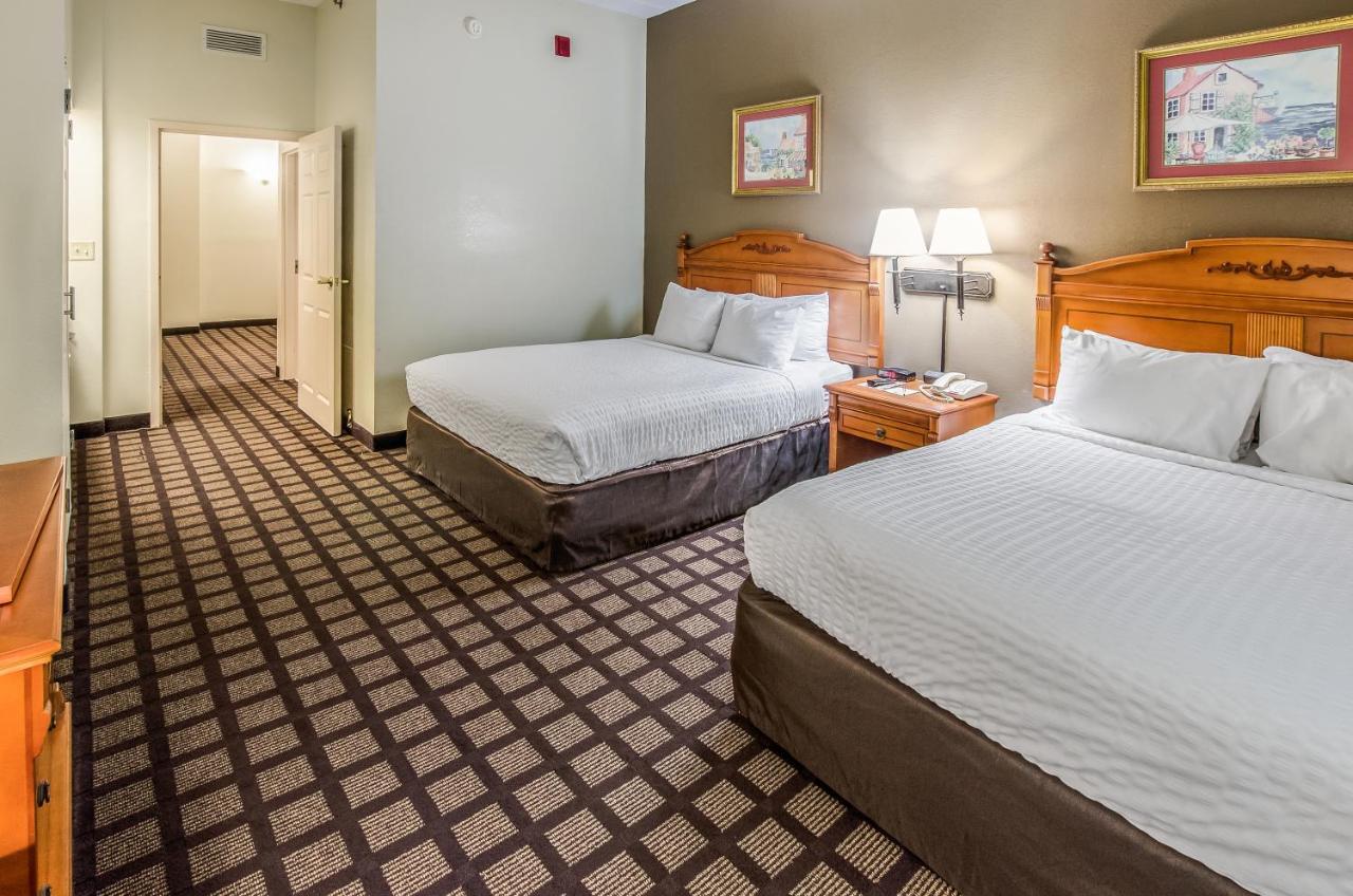 Savannah Gateway Hotel & Suites Georgetown Екстериор снимка